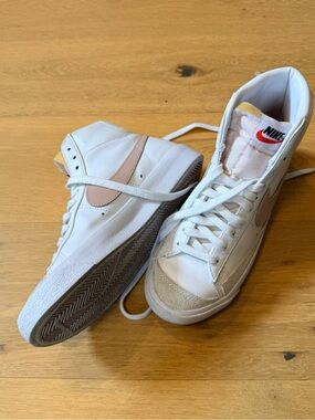 Nike White High-Top Sneakers with Pale Pink Swoosh